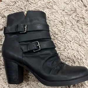 Natural Soul Leather Ankle boots